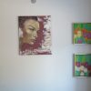 Malerier med smuk kvinde og tulipaner på væg - Lars Stounberg
